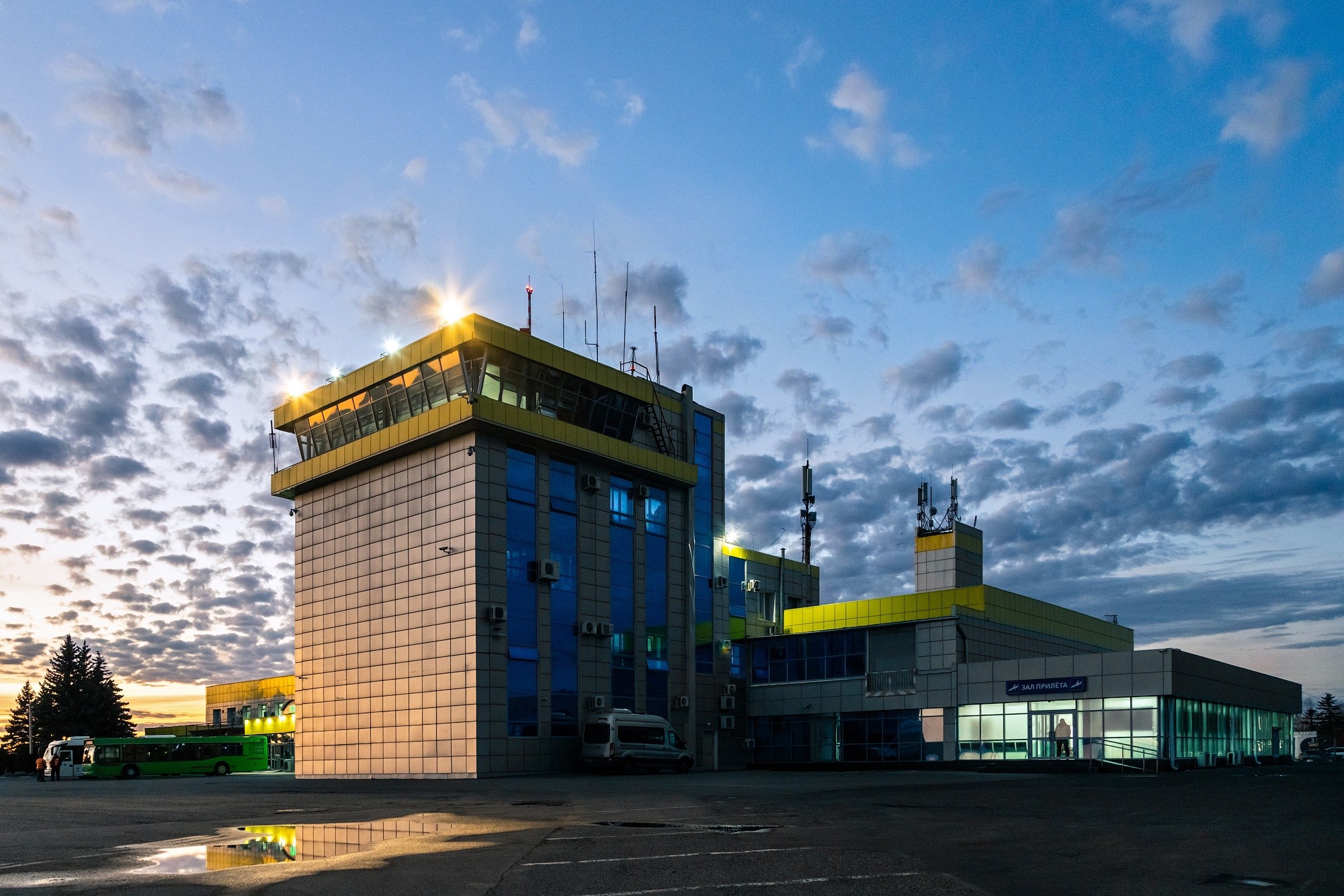 Парковка аэропорта Ставрополь (Шпаковское) 🅿️ схема аэропорта, платные и  бесплатные стоянки